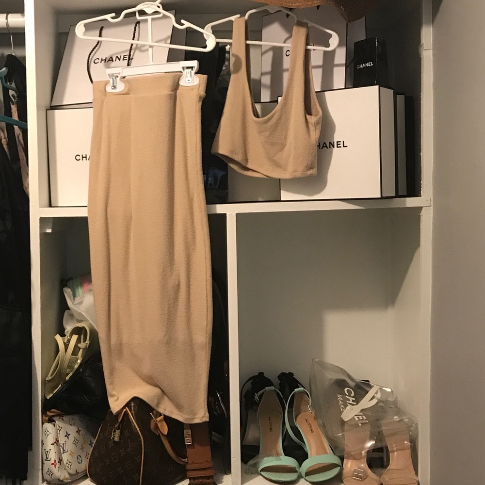 Naked wardrobe nude set